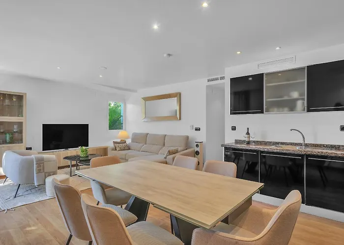 Real - Stylish 2 Bedroom By Finest Lägenhet